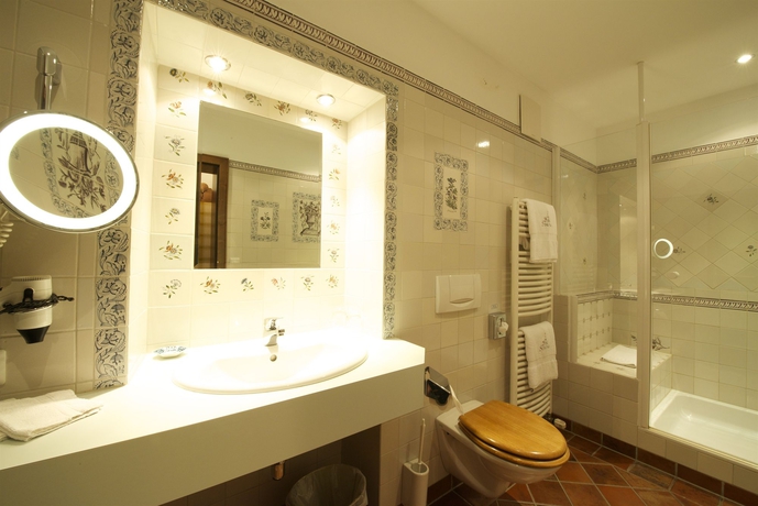 Imagen de la habitación del Hotel Schlosshotel Bergschlössl. Foto 6