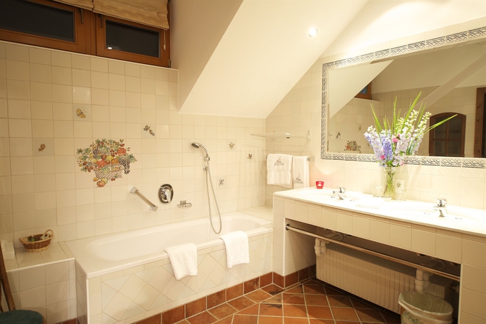 Imagen de la habitación del Hotel Schlosshotel Bergschlössl. Foto 9