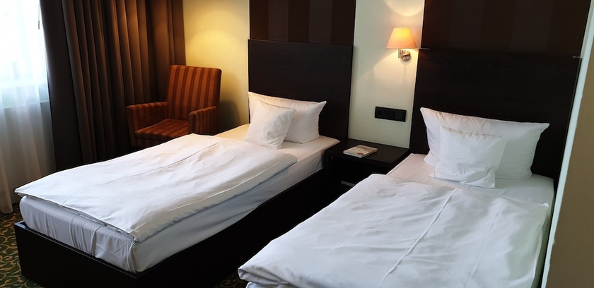 Imagen de la habitación del Hotel Schlosshotel Blankenburg. Foto 5