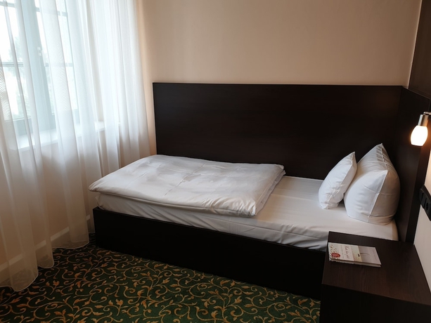 Imagen de la habitación del Hotel Schlosshotel Blankenburg. Foto 6