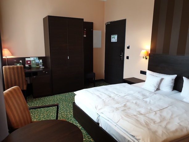 Imagen de la habitación del Hotel Schlosshotel Blankenburg. Foto 8