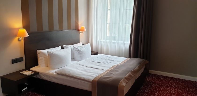 Imagen de la habitación del Hotel Schlosshotel Blankenburg. Foto 12