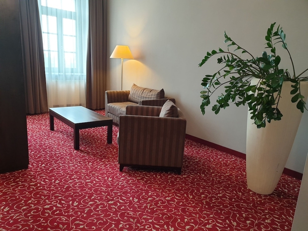 Imagen de la habitación del Hotel Schlosshotel Blankenburg. Foto 16
