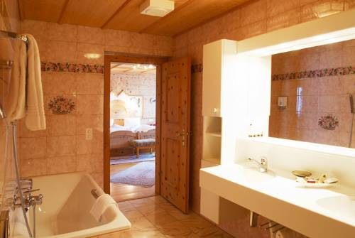 Imagen de la habitación del Hotel Schlosshotel Chastè. Foto 3