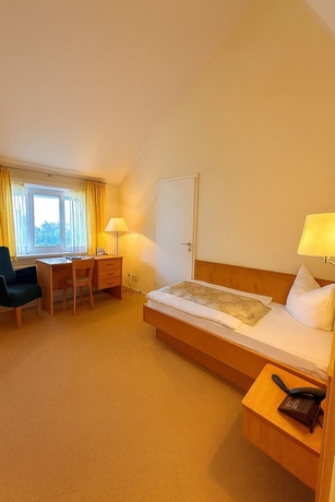 Imagen de la habitación del Hotel Schlosshotel Eyba mit G&auml;stehaus. Foto 4