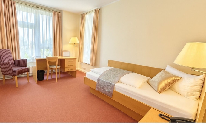 Imagen de la habitación del Hotel Schlosshotel Eyba mit G&auml;stehaus. Foto 7
