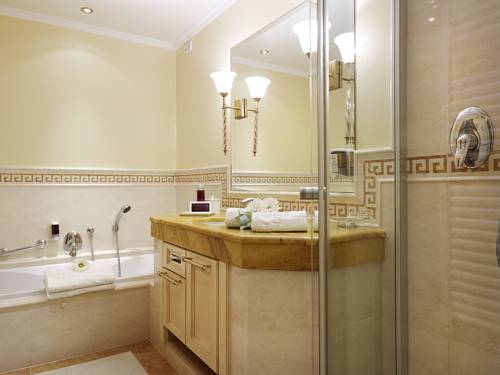 Imagen de la habitación del Hotel Schlosshotel Fiss. Foto 6