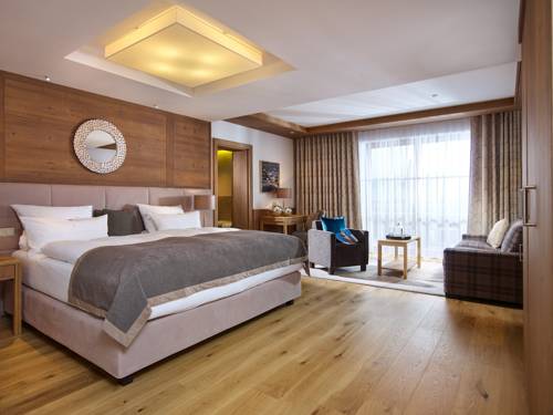 Imagen de la habitación del Hotel Schlosshotel Fiss. Foto 9