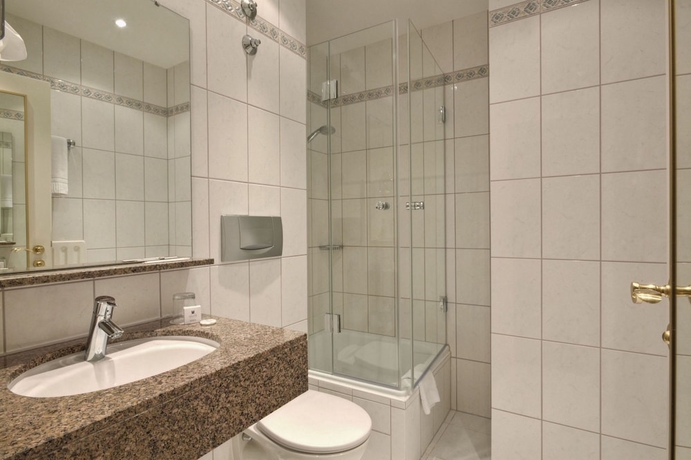 Imagen de la habitación del Hotel Schlosshotel Karlsruhe. Foto 8