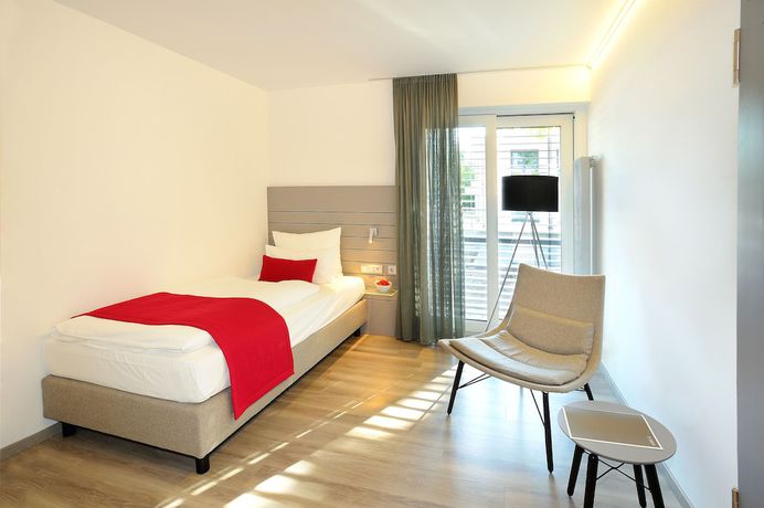 Imagen de la habitación del Hotel Schlosshotel Monrepos. Foto 11