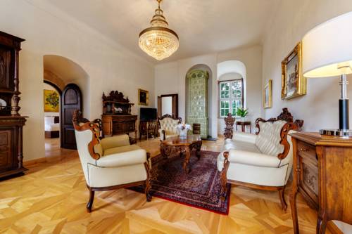 Imagen de la habitación del Hotel Schlosshotel Purschenstein. Foto 12