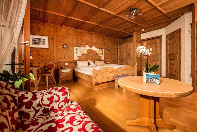 Imagen de la habitación del Hotel Schlosshotel Restaurant Chastè. Foto 9