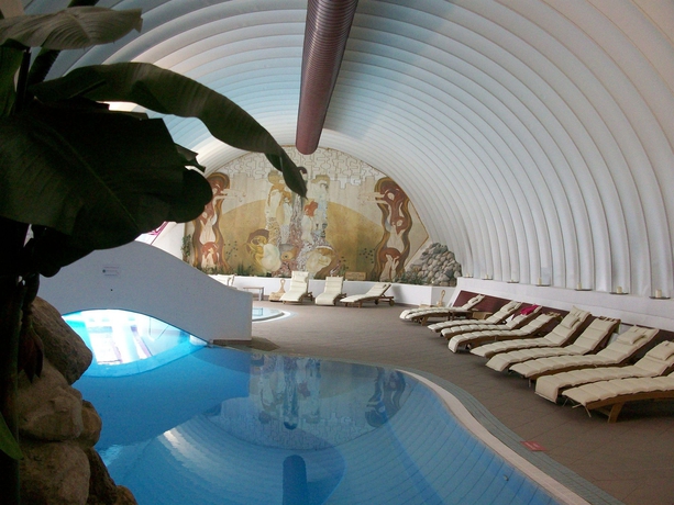 Imagen de la piscina del Hotel Schlosshotel Rosenegg. Foto 15