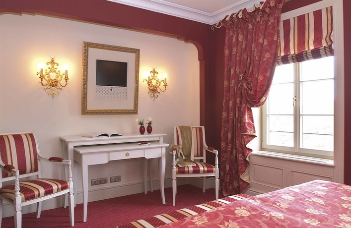 Imagen de la habitación del Hotel Schlosshotel Steinburg. Foto 7