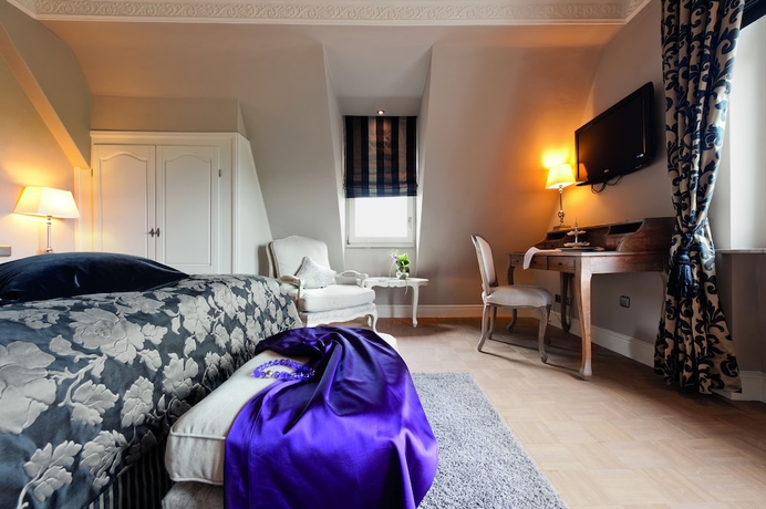 Imagen de la habitación del Hotel Schlosshotel Steinburg. Foto 13