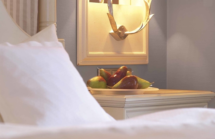 Imagen de la habitación del Hotel Schlosshotel Steinburg. Foto 14