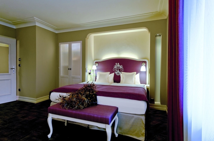 Imagen de la habitación del Hotel Schlosshotel Steinburg. Foto 16