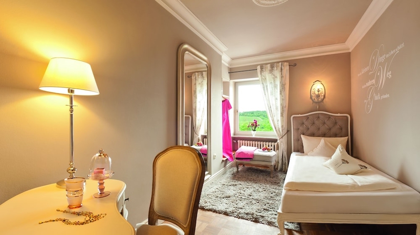 Imagen de la habitación del Hotel Schlosshotel Steinburg. Foto 18