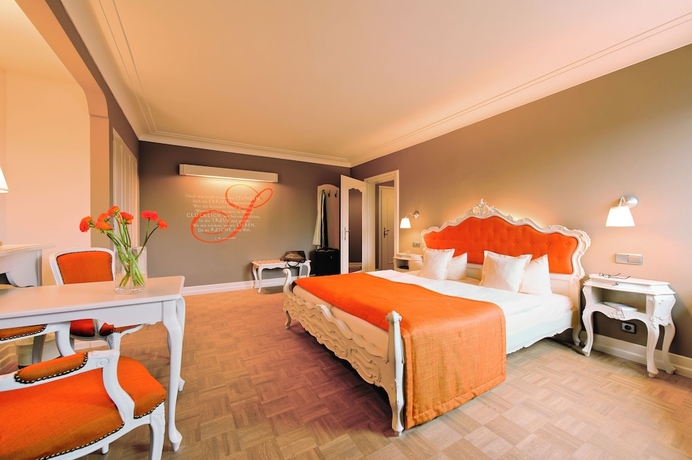 Imagen de la habitación del Hotel Schlosshotel Steinburg. Foto 19