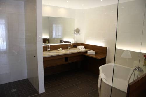 Imagen de la habitación del Hotel Schlosspark Mauerbach. Foto 4