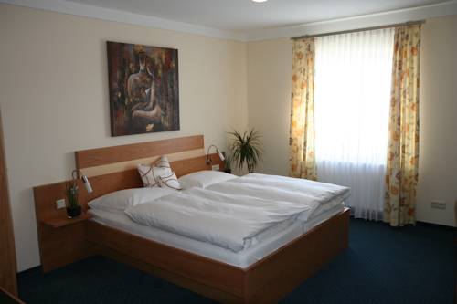 Imagen de la habitación del Hotel Schlosswirt Etting. Foto 5