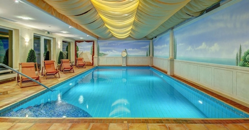 Imagen de la piscina del Hotel Schmitt. Foto 16