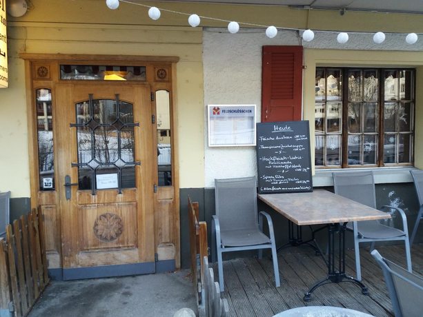 Imagen del bar/restaurante del Hotel Schmitta. Foto 5