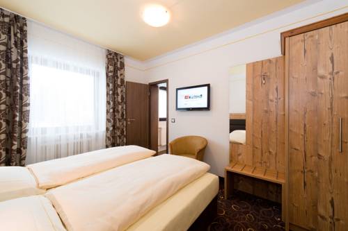 Imagen de la habitación del Hotel Schneider. Foto 14