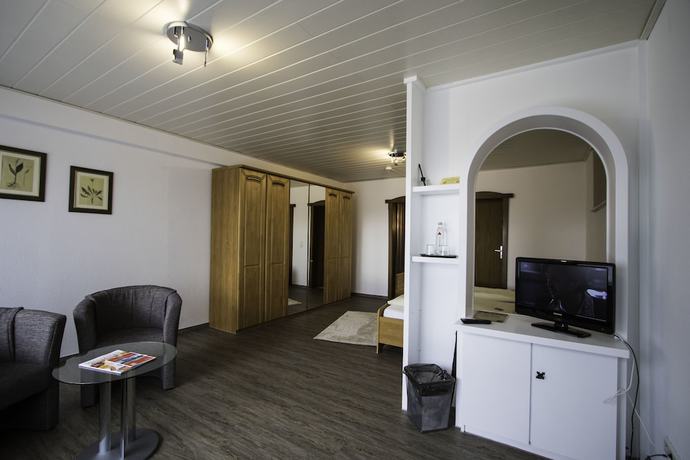 Imagen de la habitación del Hotel Schneider. Foto 6