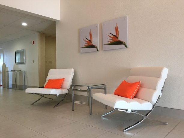 Imagen de los interiores del Hotel Schoenbrunn Inn. Foto 16