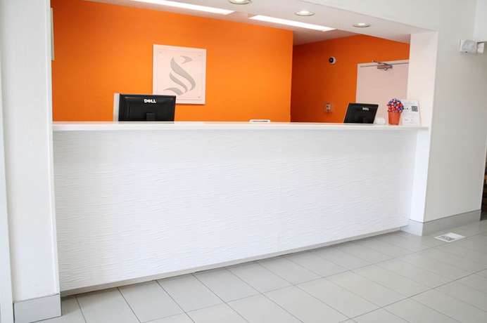 Imagen de los interiores del Hotel Schoenbrunn Inn. Foto 19