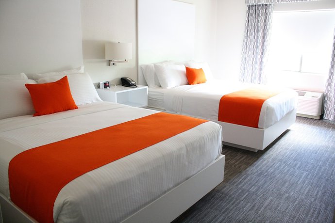 Imagen de la habitación del Hotel Schoenbrunn Inn. Foto 13