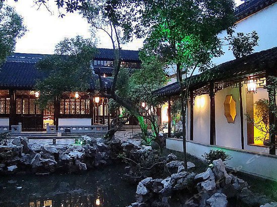 Imagen de los exteriores del Hotel Scholars PingJiangFu Suzhou. Foto 11