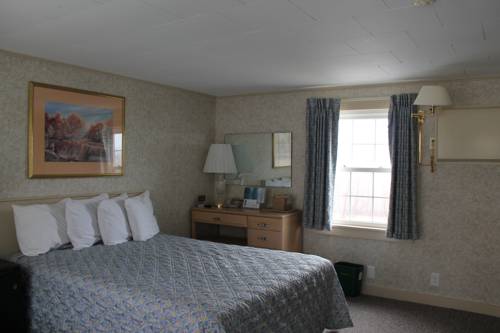 Imagen de la habitación del Hotel School House Inn. Foto 8