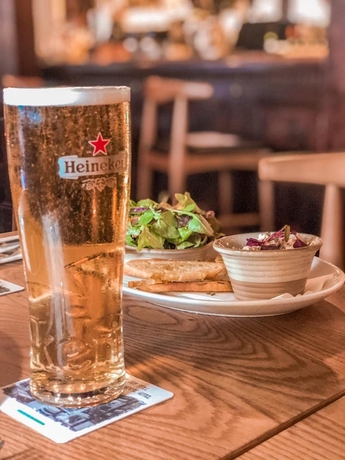 Imagen del bar/restaurante del Hotel Schoolhouse. Foto 5