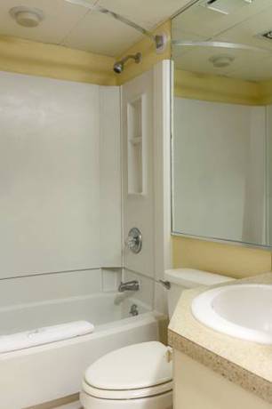 Imagen de la habitación del Hotel Schooner Ii Beach and Racquet Club. Foto 8