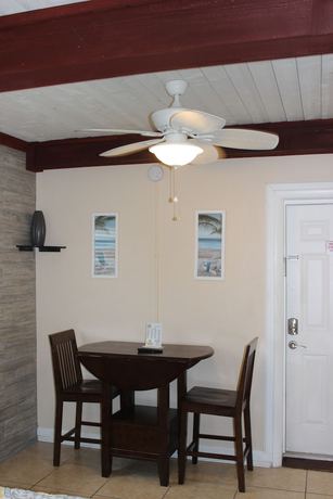 Imagen de la habitación del Hotel Schooner, Madeira Beach. Foto 13
