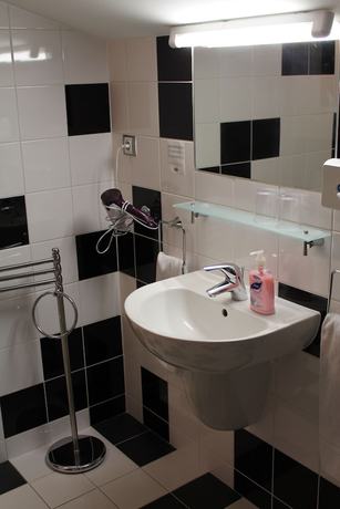 Imagen de la habitación del Hotel Sch&ouml;nblick. Foto 8