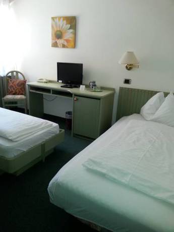 Imagen de la habitación del Hotel Schönbrunn. Foto 4