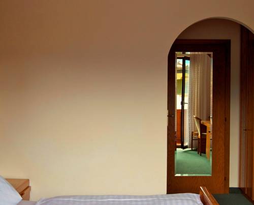 Imagen de la habitación del Hotel Schönbrunn. Foto 10