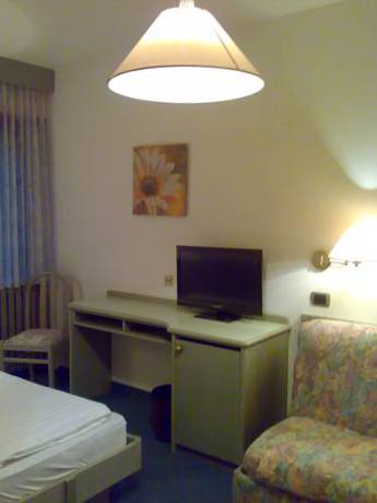 Imagen de la habitación del Hotel Schönbrunn. Foto 11