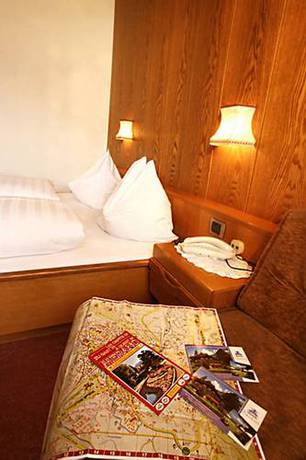 Imagen de la habitación del Hotel Schönbrunn. Foto 16