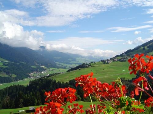 Imagen de los exteriores del Hotel Sch&ouml;ne Aussicht, KARTITSCH. Foto 6
