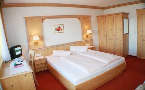 Imagen de los interiores del Hotel Sch&ouml;ne Aussicht, KARTITSCH. Foto 8