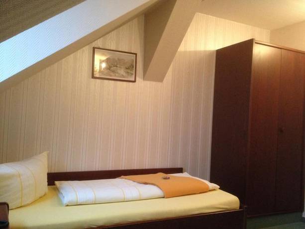 Imagen de la habitación del Hotel Sch&ouml;ne Aussicht, Naumburg. Foto 8