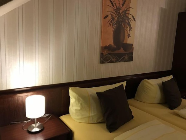 Imagen de la habitación del Hotel Sch&ouml;ne Aussicht, Naumburg. Foto 9