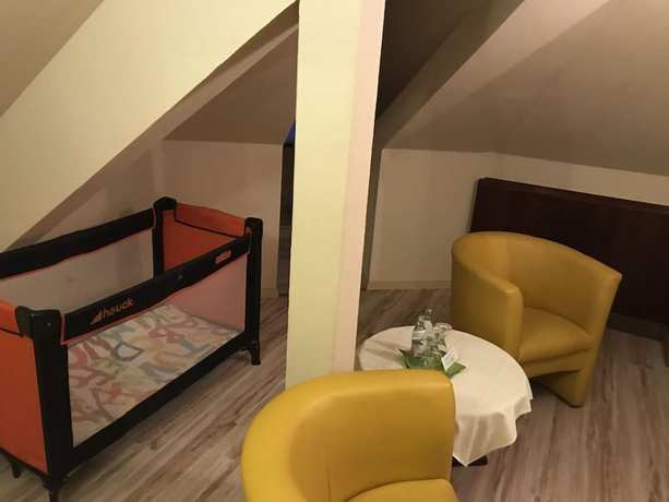 Imagen de la habitación del Hotel Sch&ouml;ne Aussicht, Naumburg. Foto 19