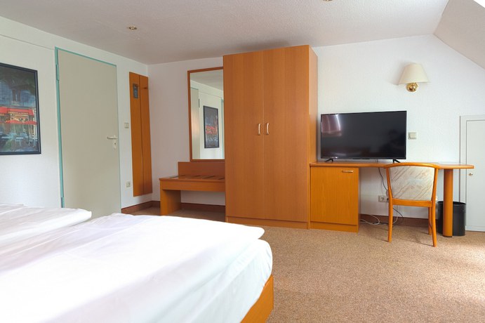 Imagen de la habitación del Hotel Sch&ouml;ne Aussicht, Wilhelmshaven. Foto 19