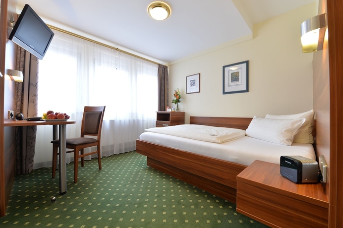 Imagen de la habitación del Hotel Schöngarten Garni. Foto 4