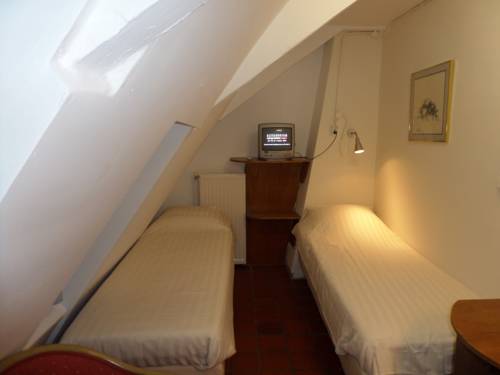 Imagen de la habitación del Hotel Schroder. Foto 11